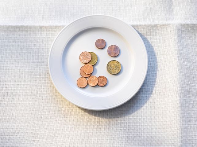 Klofrau, Trinkgelds entlassen